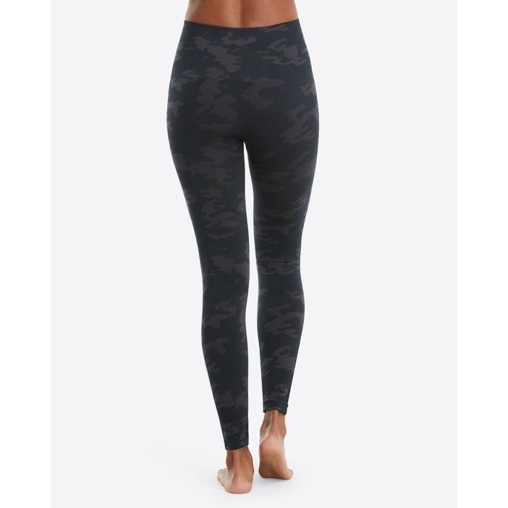 SPANX Black Camo Look at Me Now Seamless Legging M - Picture 3 of 11